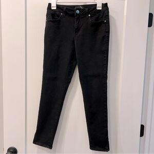 1822 Black Denim Skinny Jeans - Size 8